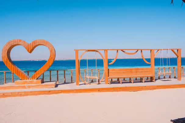 Hurghada Luxury Catamaran Semi Submarine & Island & Sunset