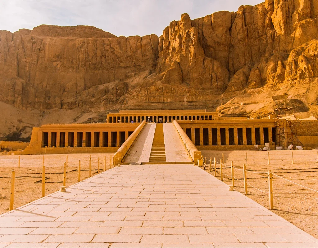 Overnight Cairo to Luxor Tour | Sunrise Hot Air Balloon Adventure