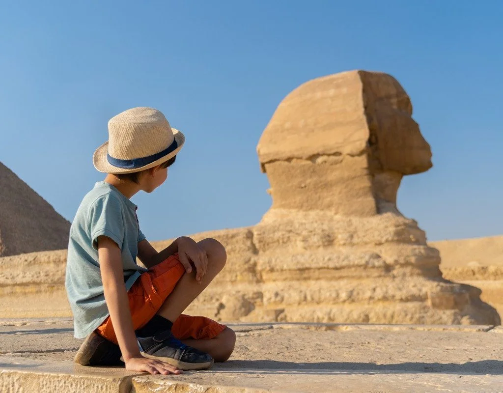 Cairo Overnight Tour with Great Pyramids and Pharaohs Banquet
