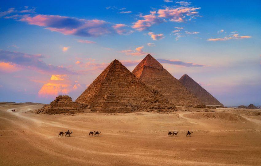 cairo egypt giza pyramids